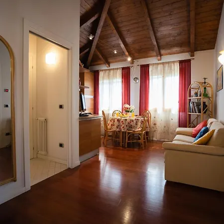 Apartment Casa Elti - Shanti And Jay Lido di Venezia