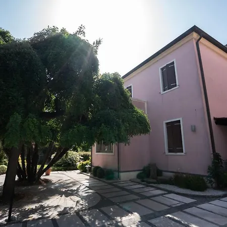 Apartment Casa Elti - Shanti And Jay *