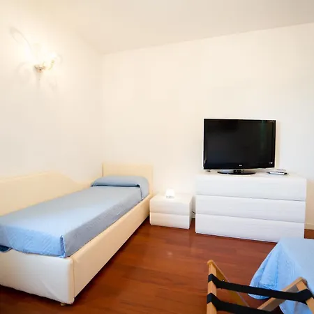 Casa Elti - Shanti And Jay Apartment