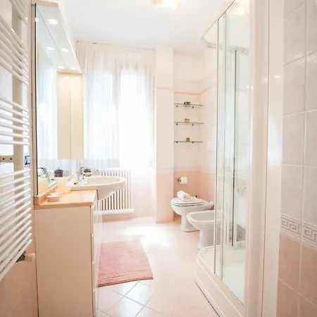 Casa Elti - Shanti And Jay Apartment *